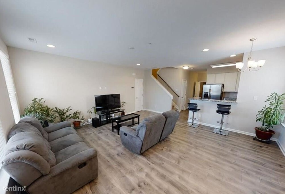 3 br, 2.5 bath Condo 219 Waterside Dr Condo for Rent in Hampton, VA