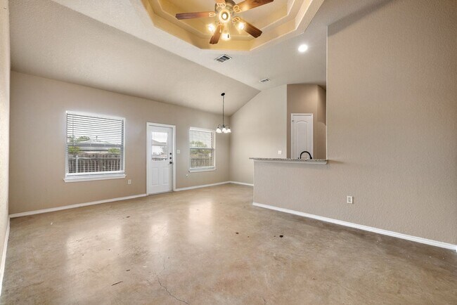 Foto del edificio - Nice 3 Bedroom Duplex Located In New Braun...