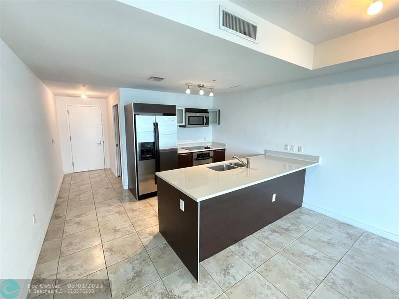 Foto principal - 1900 N Bayshore Dr