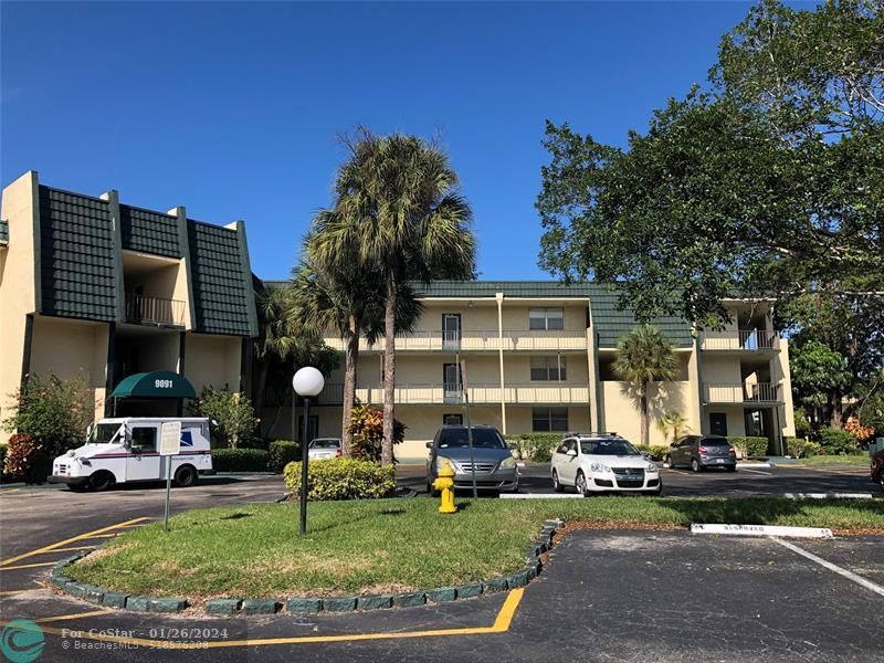 Foto principal - 9091 Lime Bay Blvd