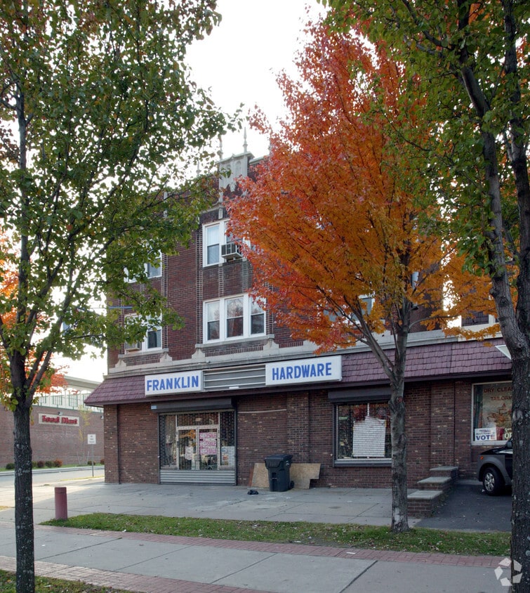 Primary Photo - 295-301 Franklin Ave