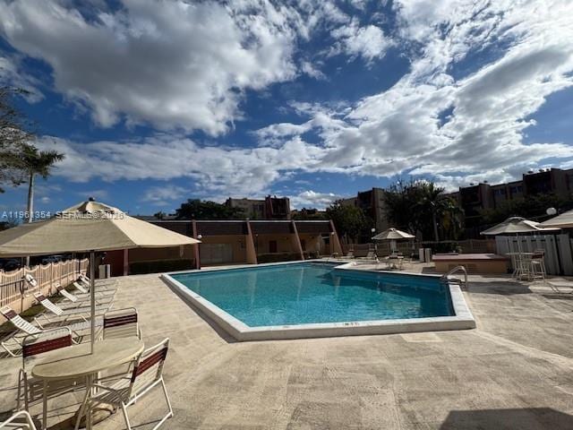 Foto del edificio - 13701 Kendale Lakes Cir