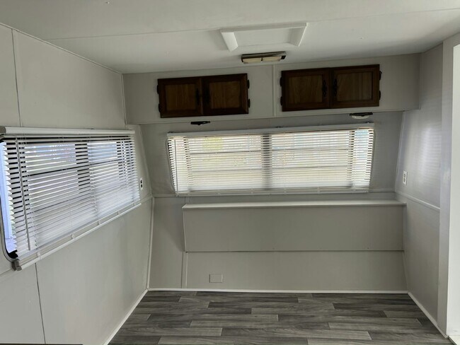 Building Photo - 17031 US-301