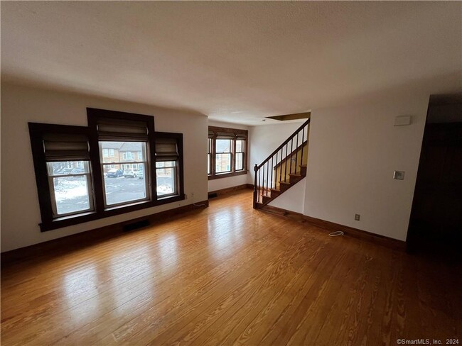 Building Photo - 401 Adams St