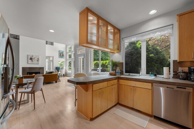 Foto del edificio - 3019 NW Montara Loop