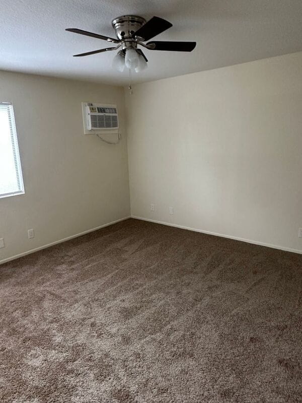 Foto del edificio - 2323 Del Mar Rd