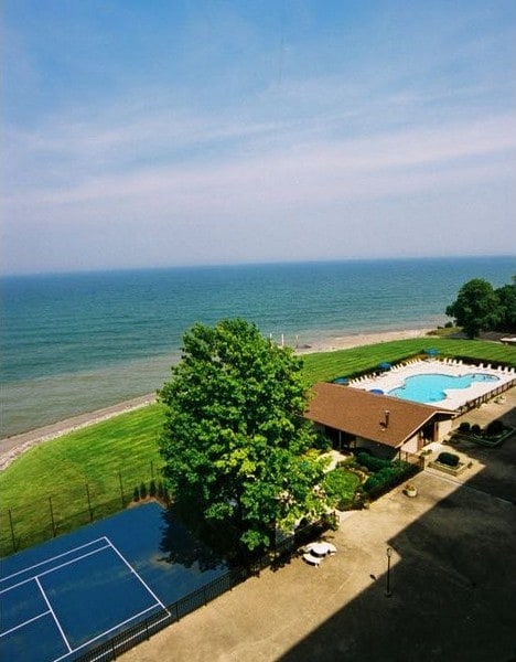 The Perch on Lake Apartments – photo 1 of 57