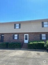 Building Photo - 4100 N Ocoee St