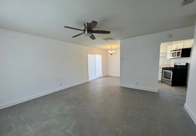 Building Photo - 16624 Lariat Rd