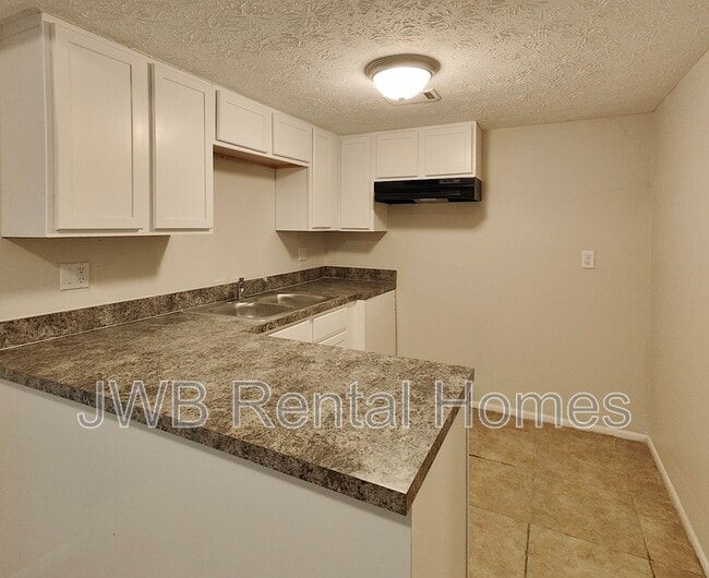 Building Photo - 7201 Arlington Expy