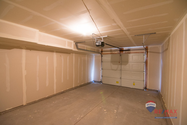 Building Photo - First Month Rent Free!