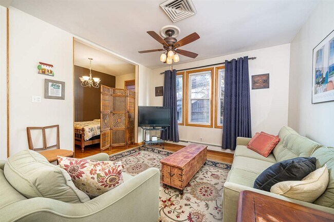 Building Photo - 656 BLVD E