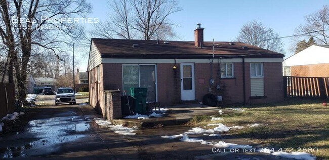 Building Photo - 1355 Desoto Ave