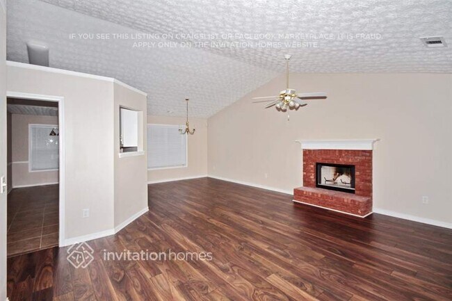 Building Photo - 125 Vintage Dr