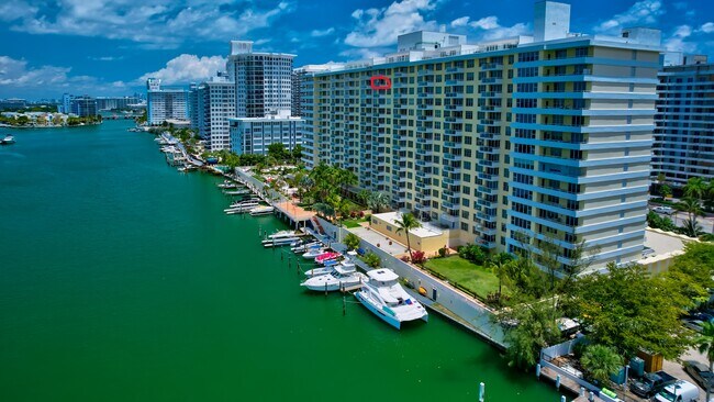 Building Photo - 5600 Collins Ave