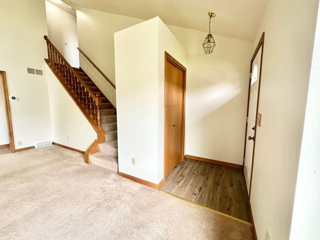 Building Photo - 1456 Meadowcreek Ct