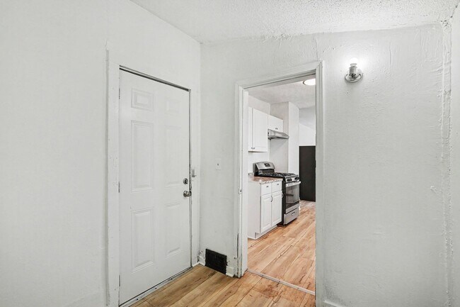 Foto del edificio - 5013 S Benton Ave