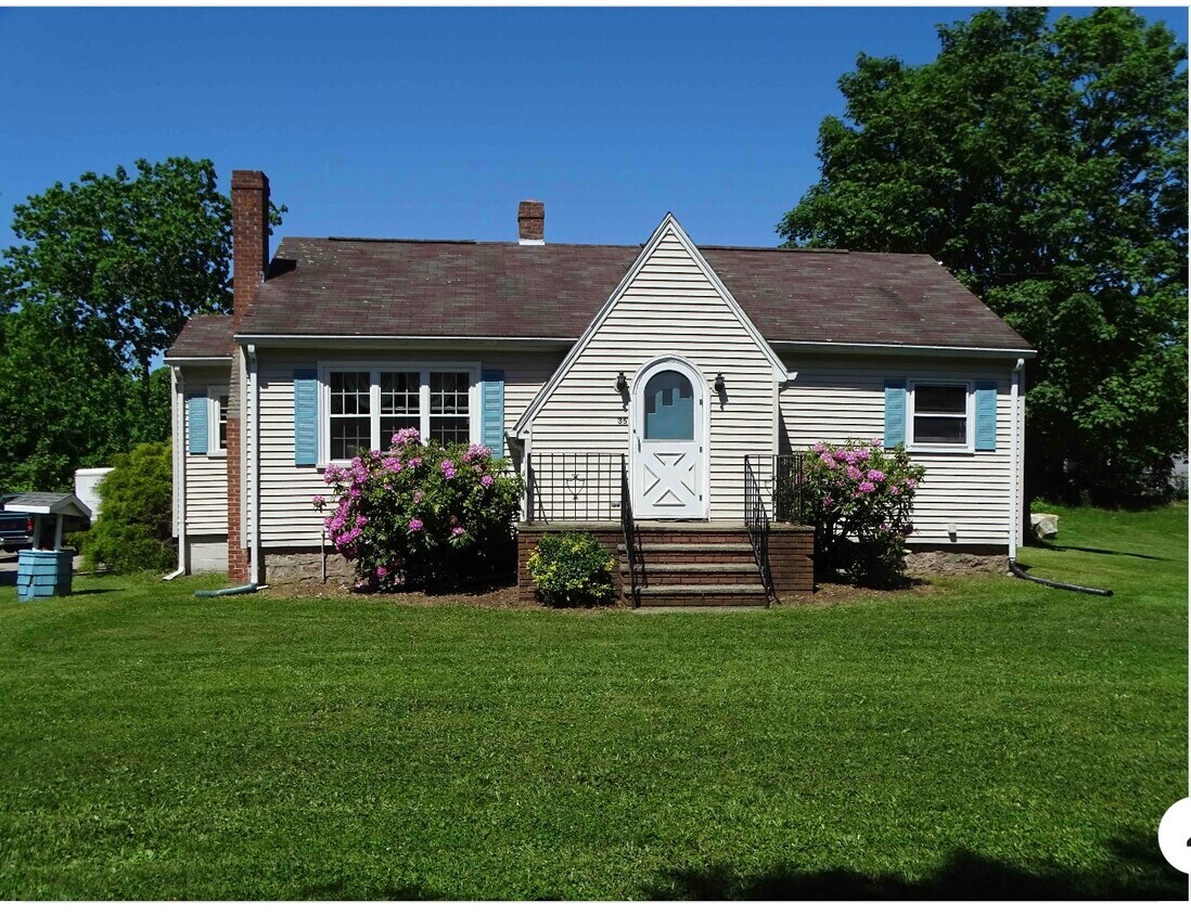 Unfurnished yearly rental, half mile to beach. - 35 Langworthy Rd