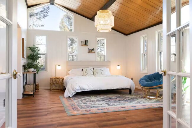 Foto del edificio - 280 Highland Meadows Dr