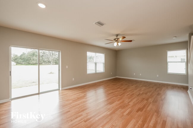 Building Photo - 36146 Carriage Pine Ct