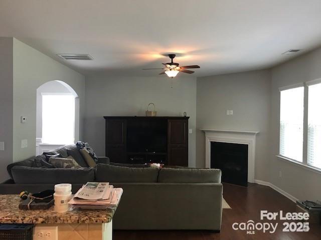 Foto del edificio - 2709 Southern Trace Dr