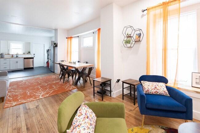 Foto del edificio - 10628 Lee Ave