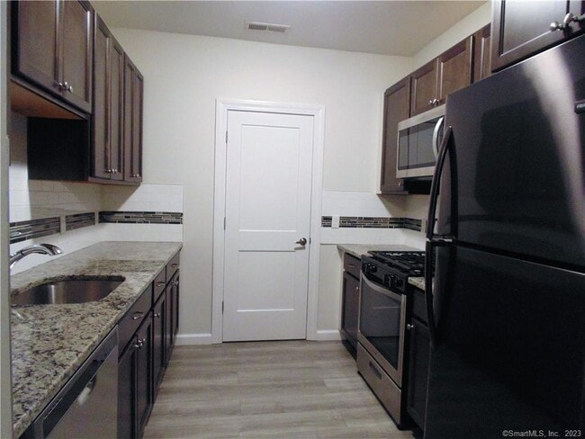 Foto del edificio - 2838 Fairfield Ave