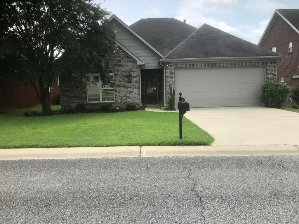 Photo - 711 Greenbriar Dr