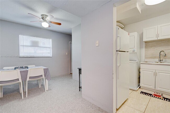 Building Photo - 502-504 Phippen Waiters Rd