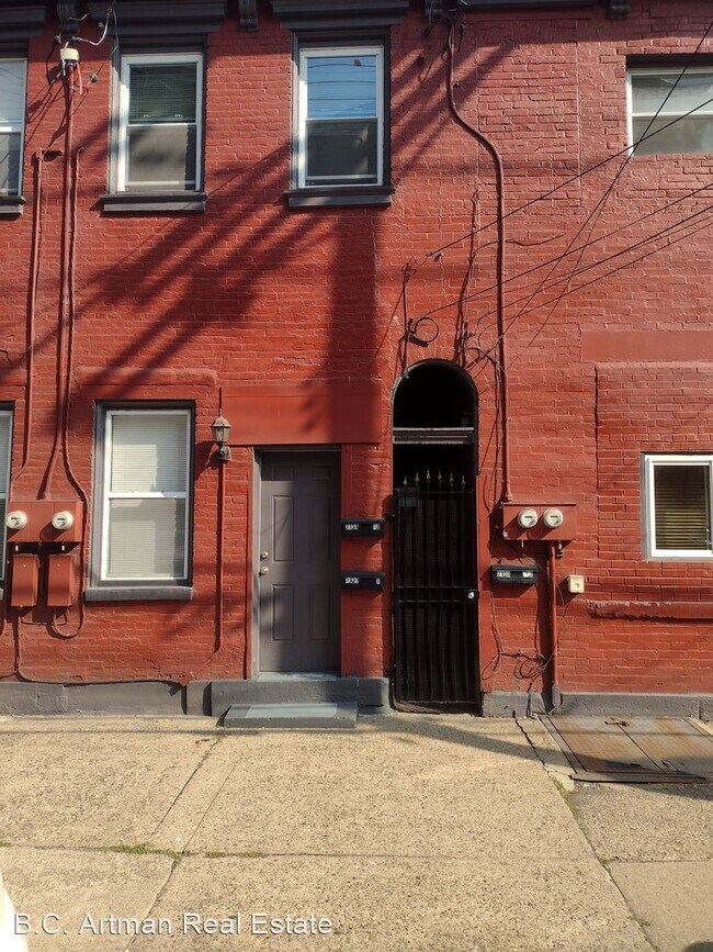 Foto del edificio - 2 br, 1 bath House - 2131 Sarah Street 2nd...