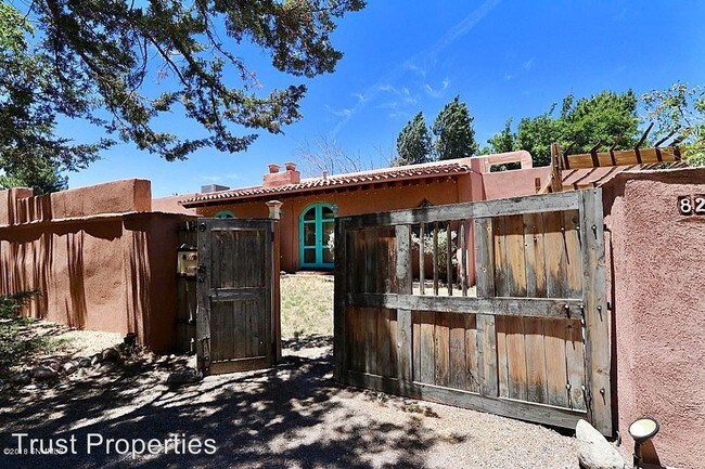 Building Photo - 3 br, 2.5 bath House - 820 Conway Ave