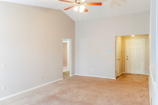 Building Photo - 11612 Wallace Ave