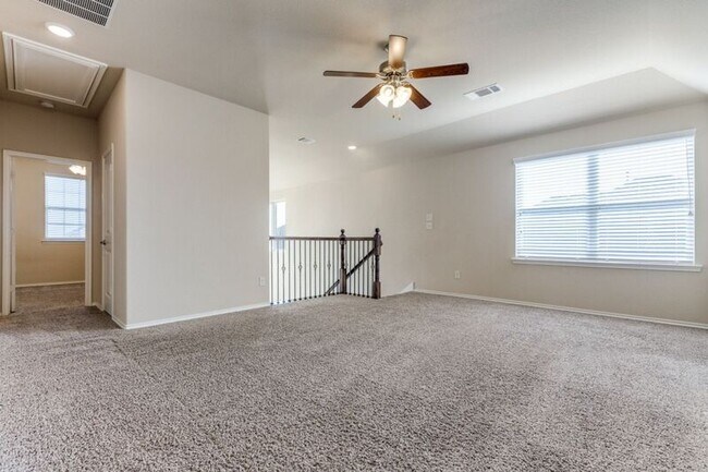 Foto del edificio - 9905 Beaver Dam Ln