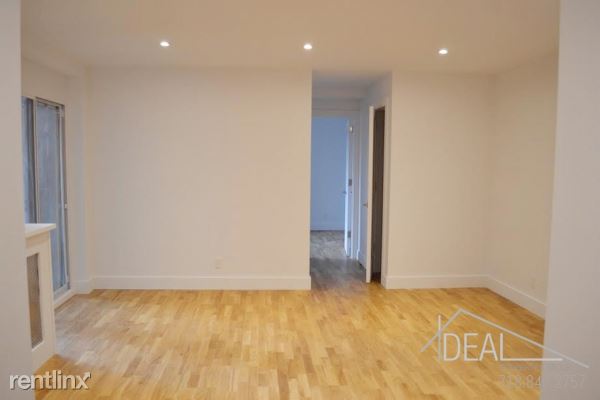 Foto principal - 810 Saint Marks Ave