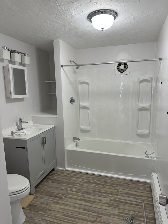 Building Photo - 10 Oswald St