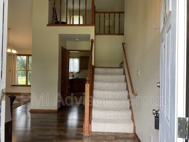 Building Photo - 5435 SW Urish Rd