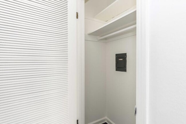 Building Photo - 1 bedroom in San Francisco CA 94115
