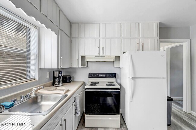 Foto del edificio - 1327 7th St N