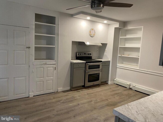 Foto del edificio - 2063 Hill Rd