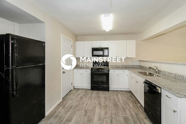 Foto del edificio - 3 Bedroom Pet-Friendly Home in Moore, OK with Main Street Renewal