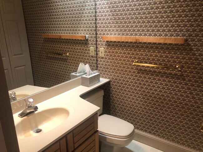 Foto del edificio - Beautiful 4- Bedroom Condo in Portsmouth, NH!