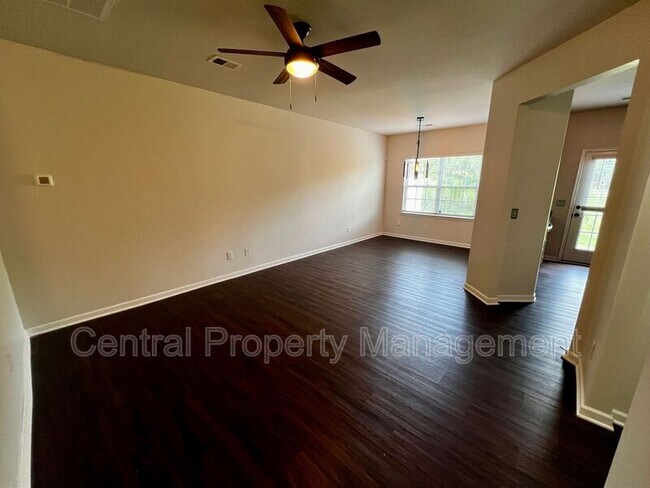 Foto del edificio - 43 Moorlyn Ln