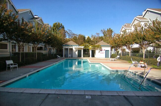 Building Photo - 608 Arcadia Terrace