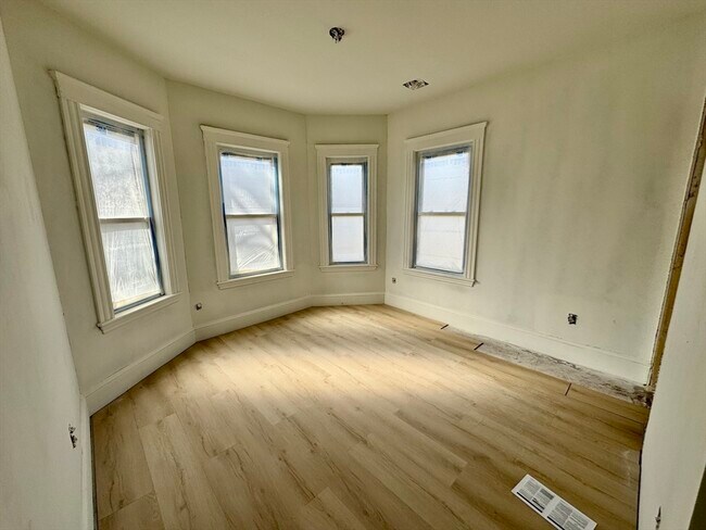 Foto del edificio - 132 Eliot St