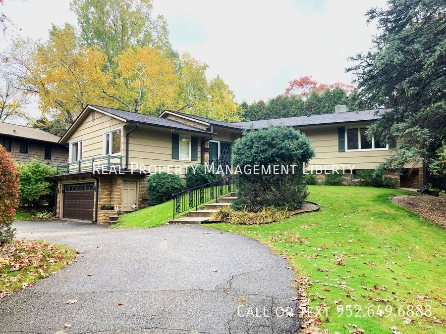 Primary Photo - Distinctive Mid-Century Gem in Sought-Afte...