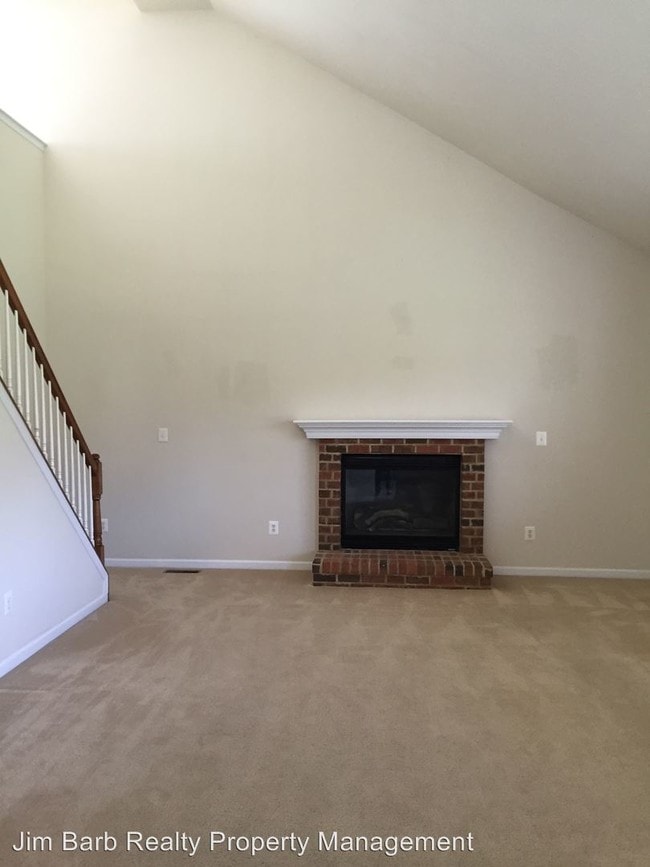 Building Photo - 4 br, 2.5 bath House - 2321 Stoneridge Rd.