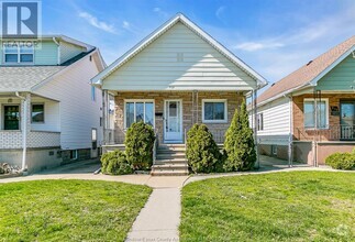 Building Photo - 953 Marentette Ave