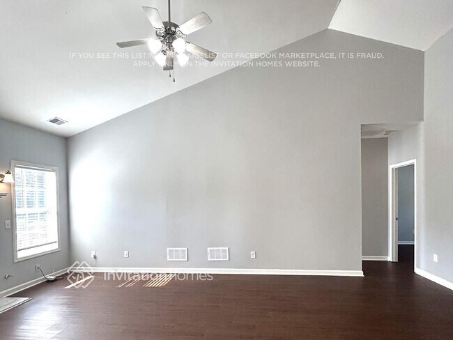 Foto del edificio - 3650 Devon Ct NW