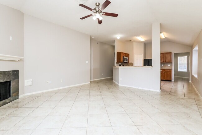 Building Photo - 2447 Halstead Dr