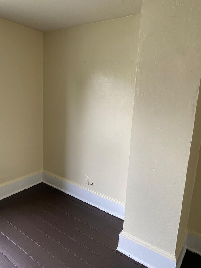 Building Photo - 334 Woods Ave